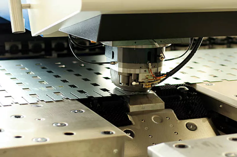Stämpling: Högvolymprecision vid metallformning